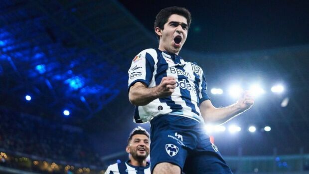 César Garza le dio la victoria a Rayados sobre Cruz Azul (Fotografía: Mexsport)
