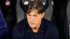Matías Almeyda observa algunas acciones durante el partido entre Atlante y Monterrey en el Banorte. FOTO: Imago7