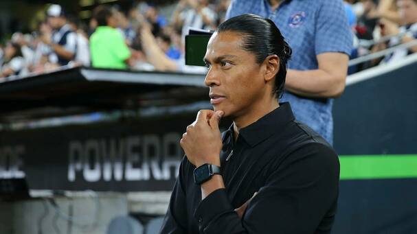 Joel Huiqui vive horas difíciles en Cruz Azul (Imago7)