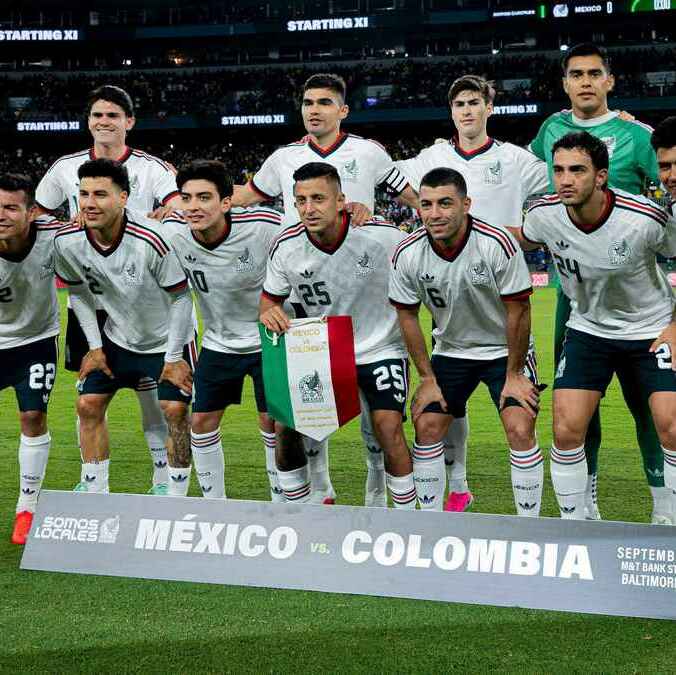 Alineación de México ante Colombia (Imago7)