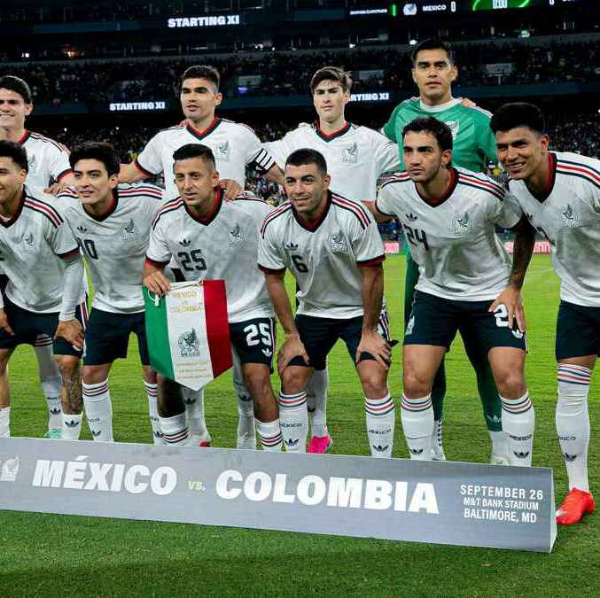 Alineación de México ante Colombia (Imago7)