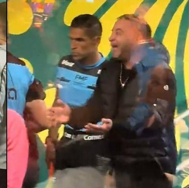 Antonio Mohamed reclama a Katia Itzel García en el túnel rumbo a vestidores del Estadio Banorte. FOTO: Captura
