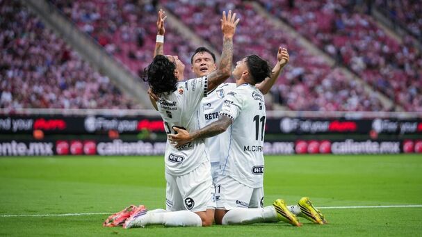 Querétaro sorprendió a las Chivas en su casa y se llevó los tres puntos (Fotografía: Imago 7)
