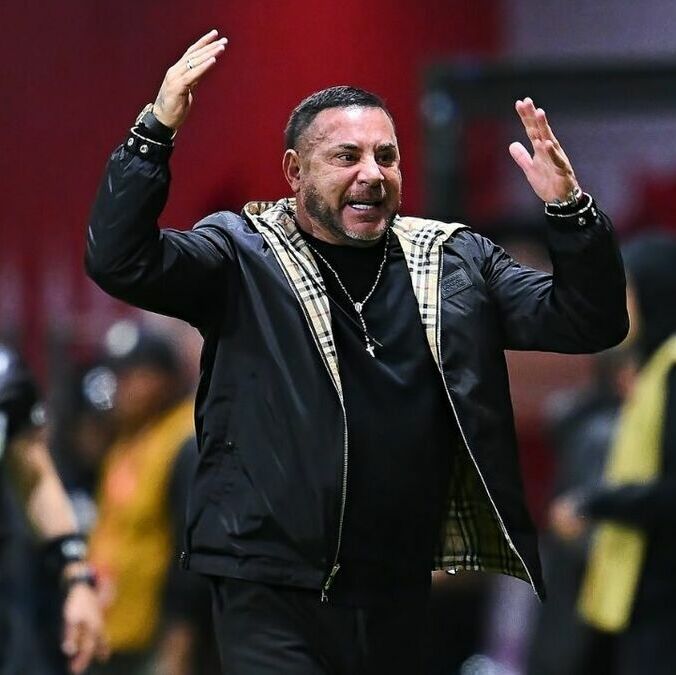 El Turco Mohamed arremetió contra Katia Itzel tras el partido ante Cruz Azul (Fotografía: Mexsport)