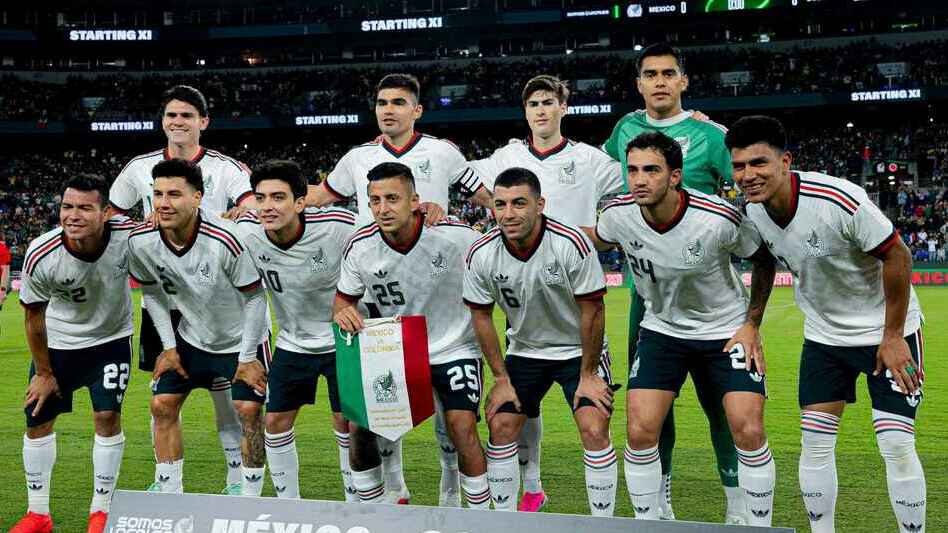 Alineación de México ante Colombia (Imago7)