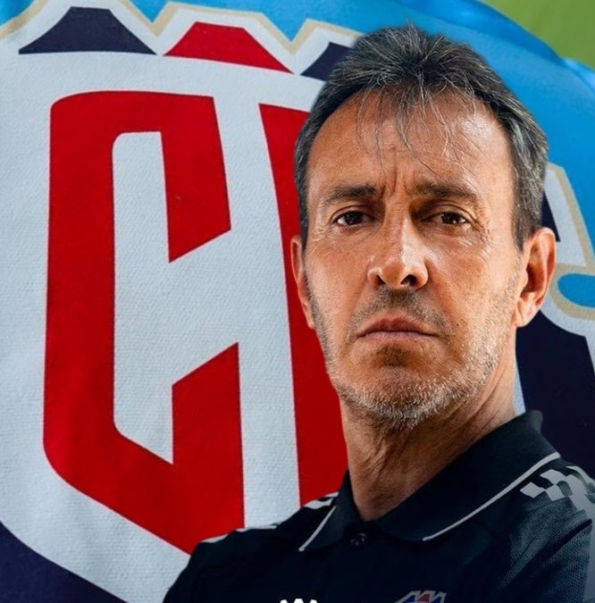 Batista dejó de ser DT de Costa Rica (Facebook @fcrf.lasele)