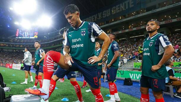 Carlos Salcedo se pierde la ida del Monterrey vs América (Imago7)