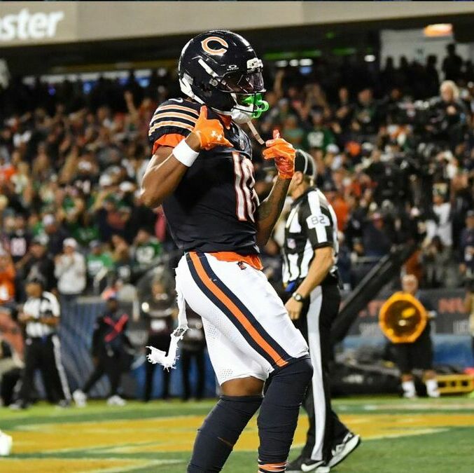 Los Chicago Bears le quitaron el invicto a los Eagles tras apalearlos en el Soldier Field (fotografía: Reuters)