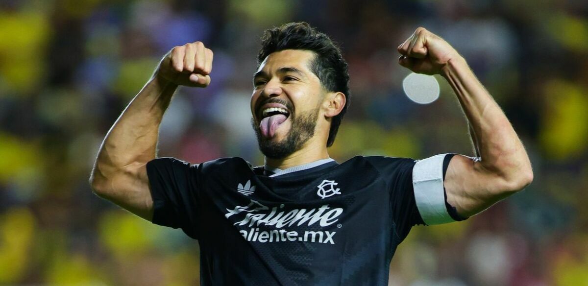 Henry Martín se destapó con un triplete ante Necaxa (Fotografía: Mexsport)