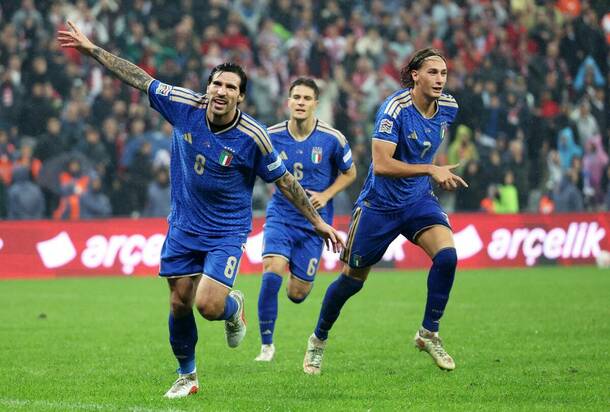 Italia vence por goleada a Turquía de visita / Reuters