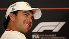 El piloto mexicano volverá a atender a sus fans previo a la carrera en el Autódromo Hermanos Rodríguez (Fotografía: Reuters)