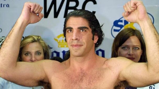 Jorge Kahwagi pasó de la política mexicana al cuadrilatero mexicano que será recordado por sus polémicas. (Especial)