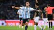 Lautaro Martínez celebra el primer gol del partido entre Argentina vs Bolivia. FOTO: Reuters