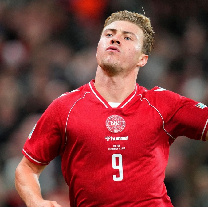 Rasmus Hojlund celebró como Cristiano Ronaldo (Reuters)