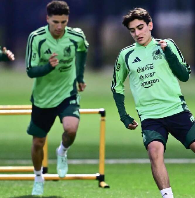 Gilberto Mora, durante un entrenamiento con la Selección Méxicana. FOTO: Mexsport