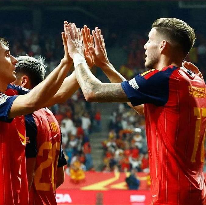 España mantiene el paso perfecto tras derrotar a Chequia / Reuters