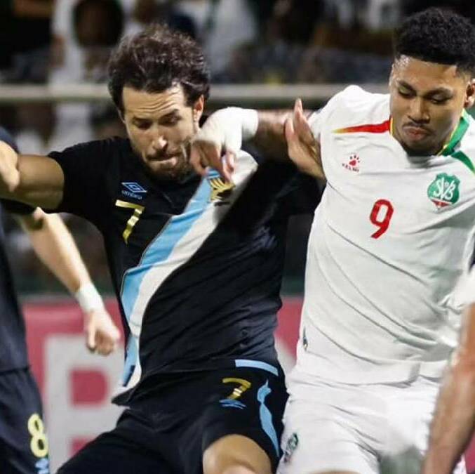 Guatemala, de Luis Fernando Tena, empató a cero con la selección de Surinam. FOTO: @fedefut_oficial