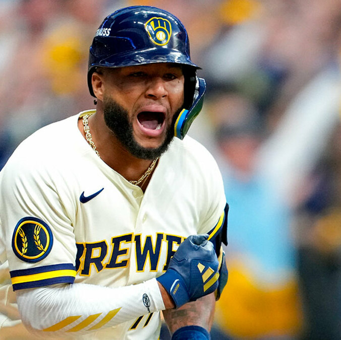 Jackson Chourio se vistió de héroe para los Brewers. (Foto: MLB.com)