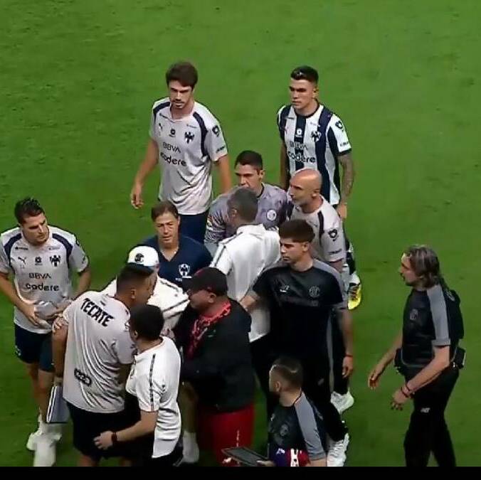 Matías Almeyda y Turco Mohamed se confrontaron / Captura