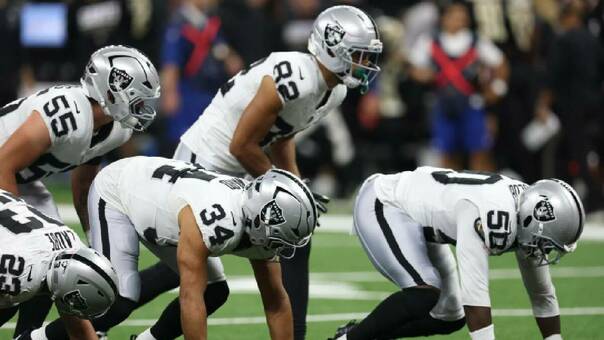 Raiders se mantiene con marca de 3-0 / Reuters