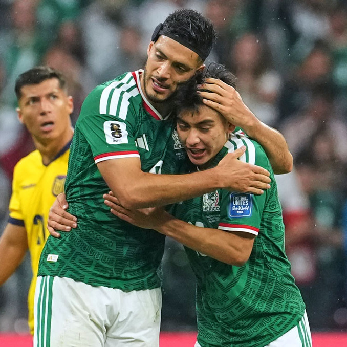 Raúl Jiménez reconoció la calidad de Gilberto Mora. (Foto: Imago7)