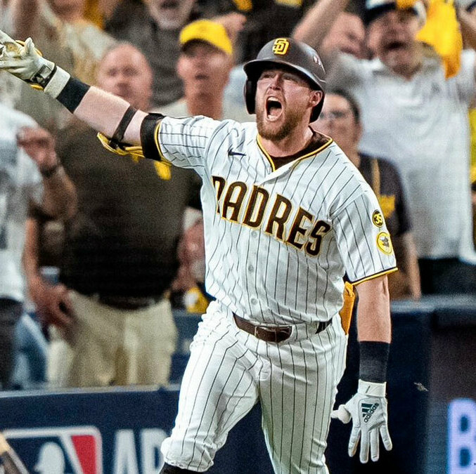 Jake Cronenworth puso a vibrar Petco Park con el jonrón que adelantó a Padres. (Foto: X/Padres)