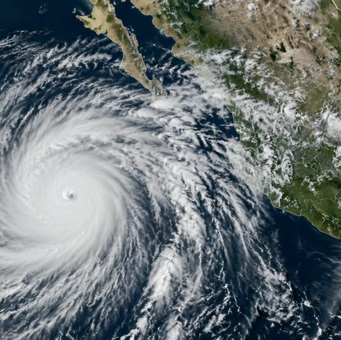 Esta será la trayectoria de 'Simón' y su comportamiento como huracán. (ChatGPT).