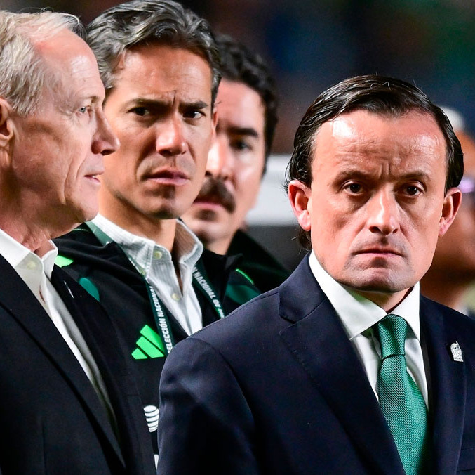 Ivas Sisniega y Mikel Arriola seguirán trabajando de cerca. (Foto: Imago7)