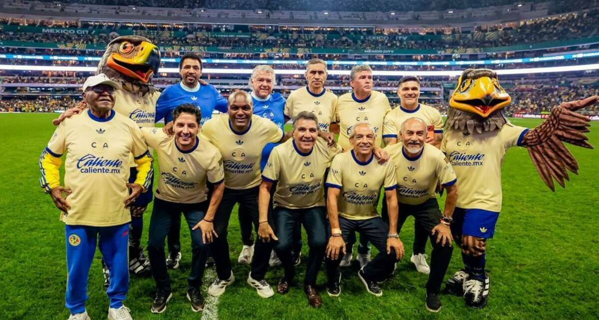 Estas fueron las leyendas que acudieron a los festejos americanistas (Cortesía Club América)