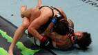 Loopy Godínez llevó la peleo al suelo en el tercer asalto para vencer a su rival por decisión unánime. FOTO: Captura  Paramount+