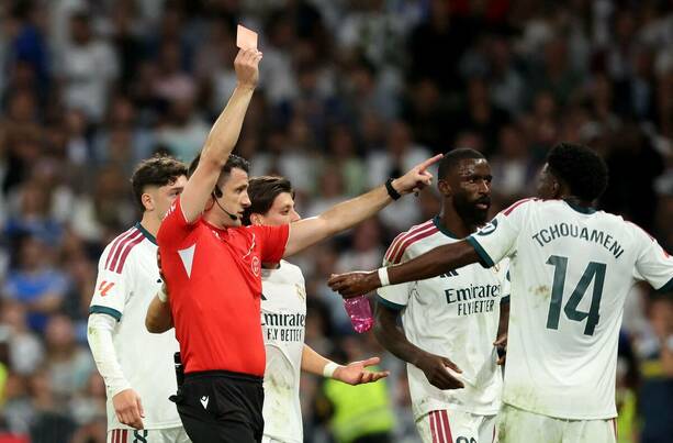 Vinicius había puesto el 2-0 pero se anuló por jalón de pelo / Reuters