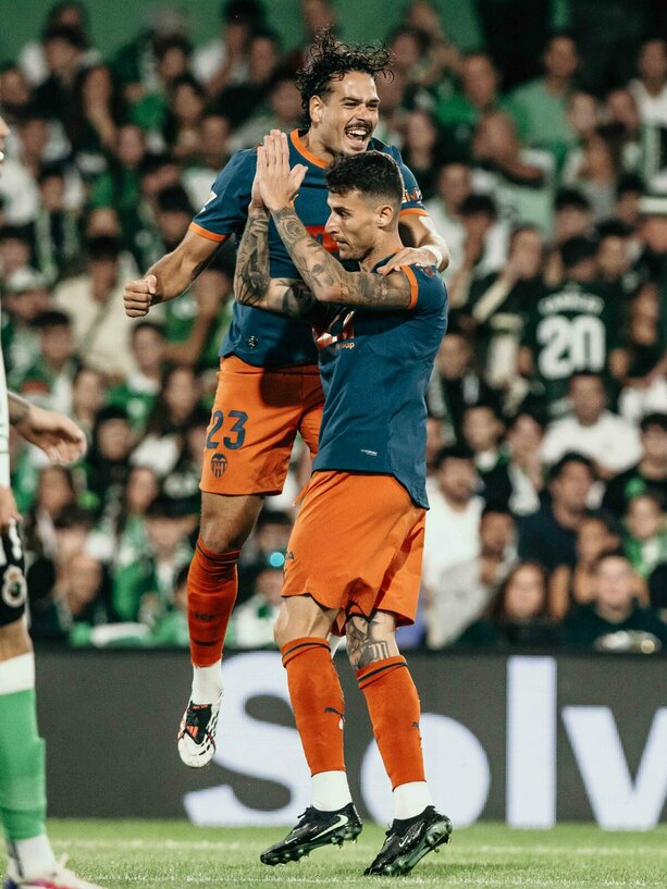 El cuadro naranjero sacó un punto de visita ante Racing / X: Valencia