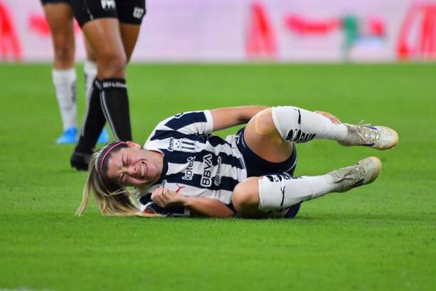 Katty Martínez se lamenta contra América (Imago7)
