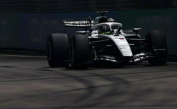 El piloto mexicano espera competir en Estados Unidos y México / Reuters