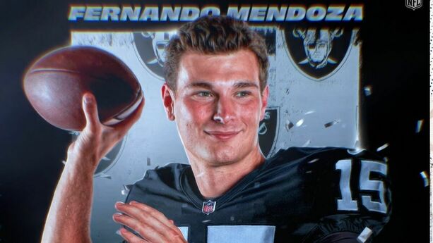 Fernando Mendoza mostró su felicidad por ser elegido por los Raiders (Fotografía: X NFL)