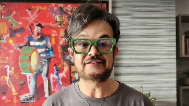 Aleks Syntek volverá a consentir a sus fans (Captura)