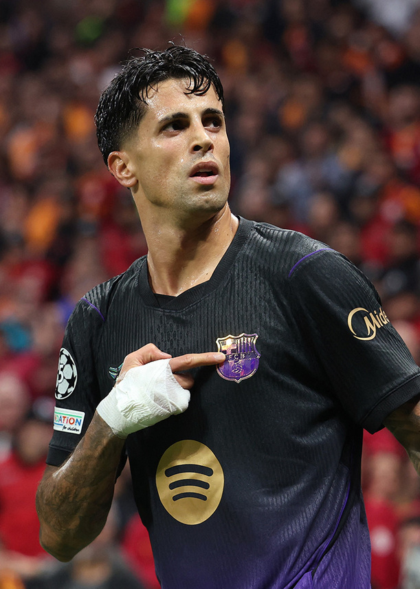 Cancelo también marcó un tanto en la goleada. (Foto: Reuters)