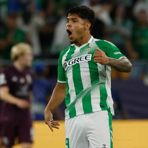 Cucho puso las acciones 2-2. (Foto: EFE)