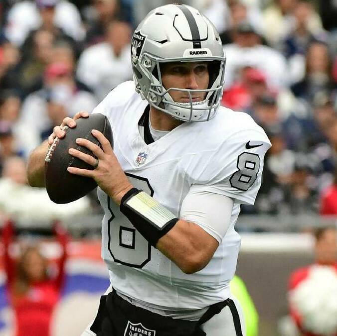 Los Raiders se encuentran con marca de 3-2 tras perder con Patriots / Reuters