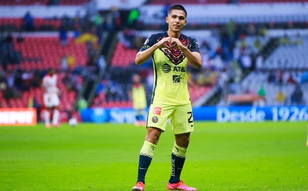 Chava Reyes se llevó la noche ante Necaxa. Foto: Imago7
