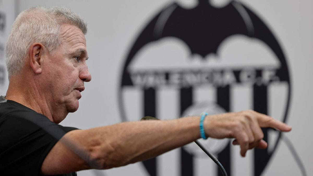 Javier Aguirre descarta hablar sobre la visita de Tarek Sebiat
