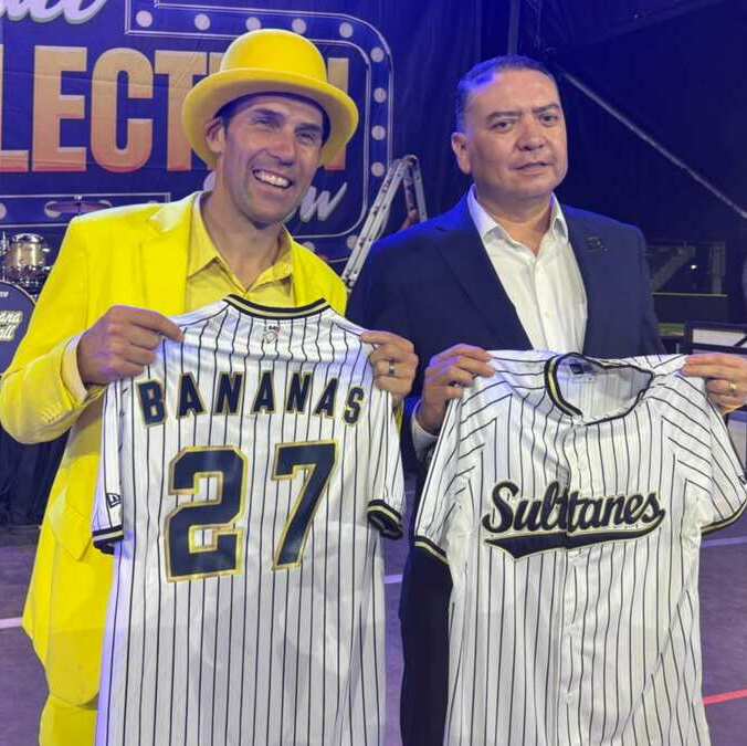 Willie González, VP de Sultanes y Jesse Cole, dueño de Savannah Banana (Cortesía)
