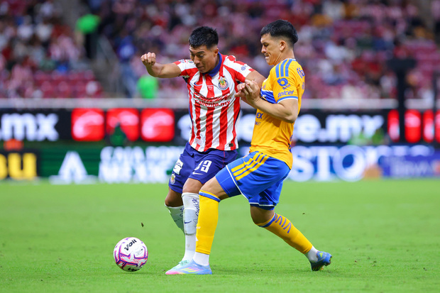 Chivas vs. Tigres (Imago7)
