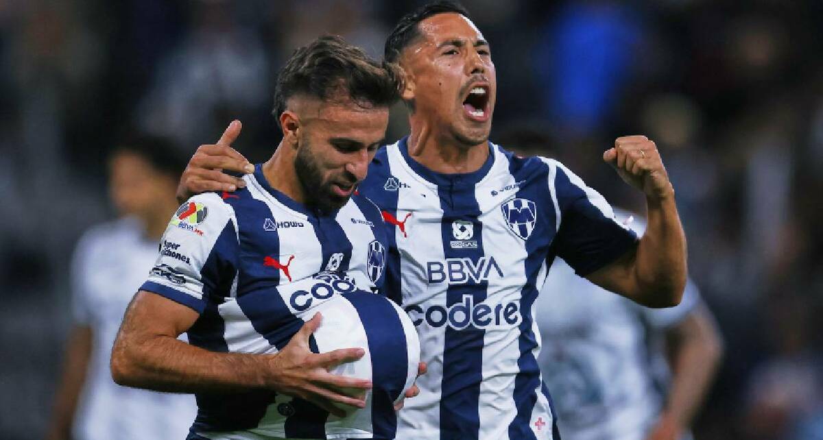 Diego Rossi festeja su gol ante Pachuca en el duelo de la Jornada 12. FOTO: Imago7