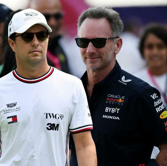 Sergio Pérez y Christian Horner (Reuters)