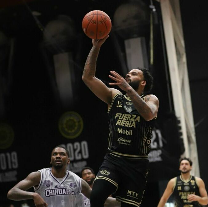Fuerza Regia se impuso 101-90 a Dorados (Luis Guerra)