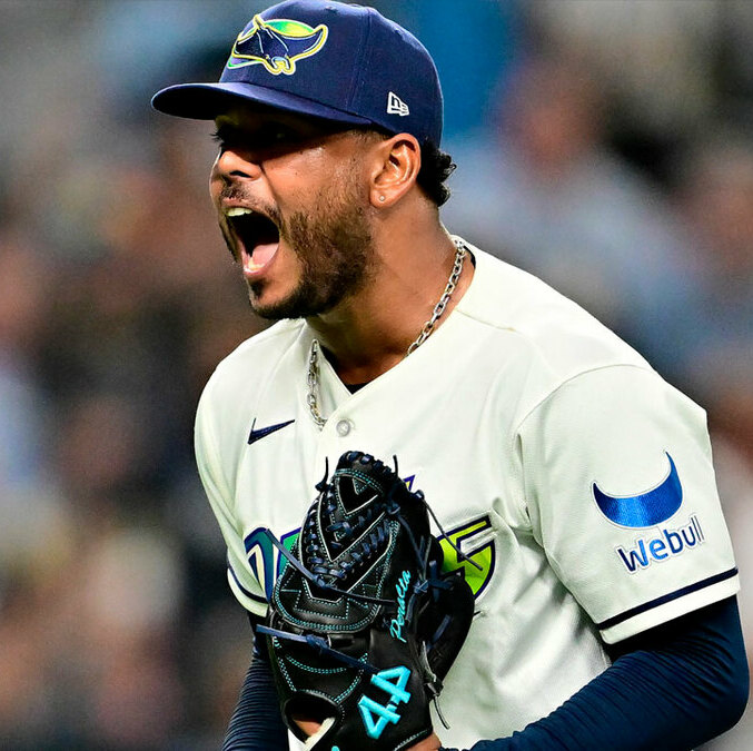 Freddy Peralta fue elegido el Jugador Más Valioso de la ALCS. (Foto: MLB.com)