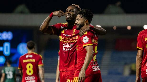 Julián Quiñones anotó gol con Al-Qadisiya en empata a tres goles / X:Al-Qadisiya