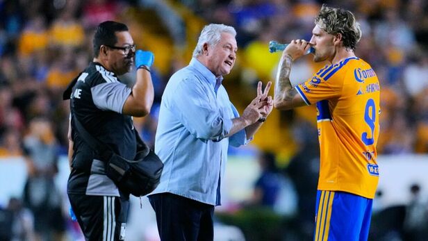 Vucetich hará movimientos ante la expulsión de Brunetta. (Foto: Mexsport)
