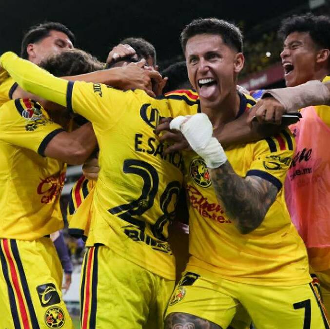 Brian Rodríguez celebra uno de los goles del América ante Atlas. FOTO: Imago7